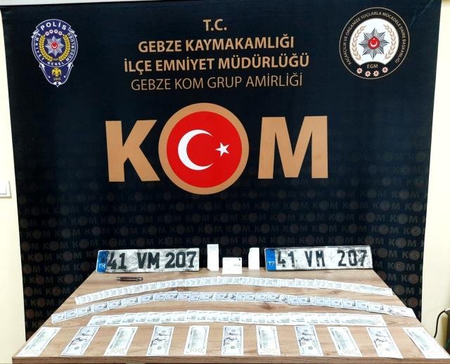 39 yıl hapis cezası ile aranan şahıs, sahte dolarlarla yakalandı
