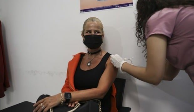 50 yaş ve üzerindekilerin aşılanmasına başlandı