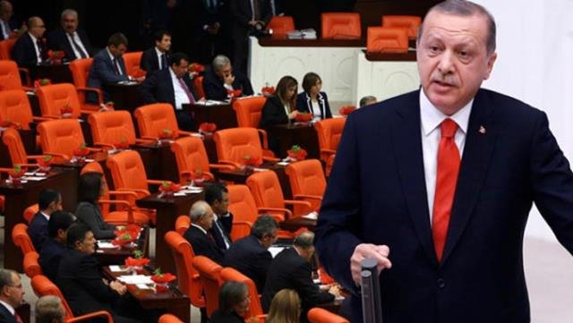 AK Parti, Sedat Peker’in iddialarıyla ilgili olarak Meclis Araştırma Komisyonu’nu tartışıyor! Karar salı günü verilecek