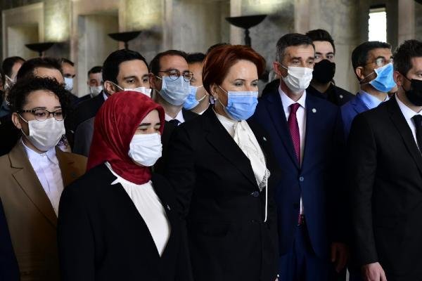 Akşener, Anıtkabir’i ziyaret etti