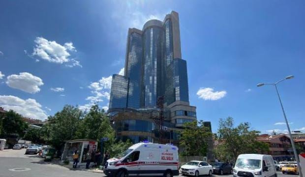 Ankara’da 35 katlı binada yangın