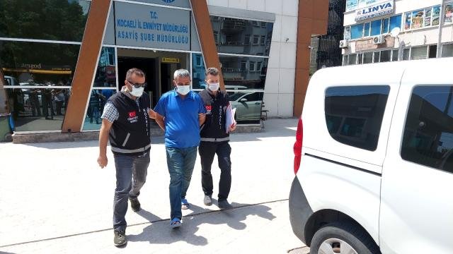 Aracıyla polis noktasına dalan sürücü tutuklandı