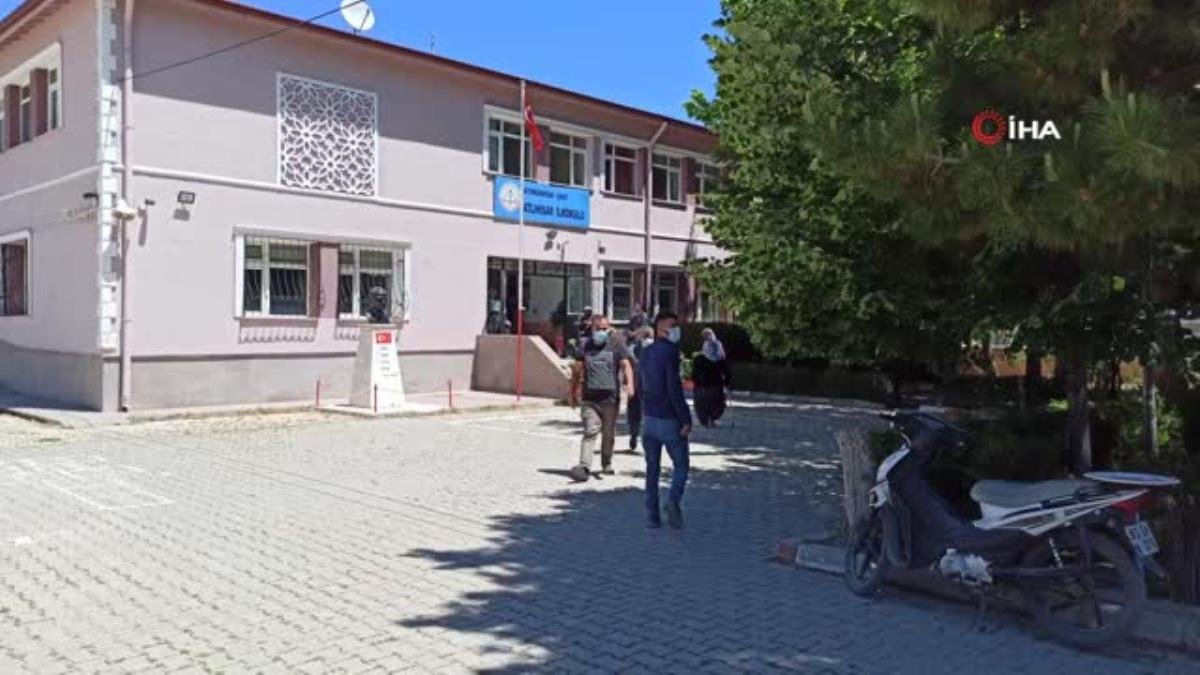 Atlıhisar Köyü’nde muhtarlık seçiminde 6 aday kıyasıya mücadele veriyor