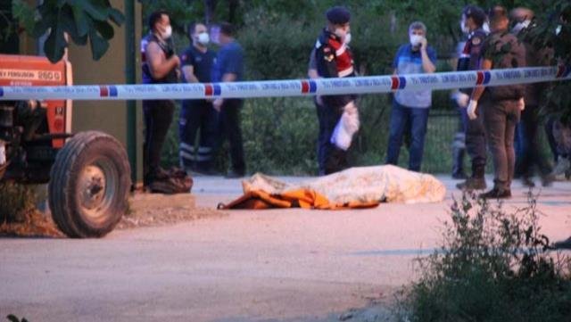 Babasını öldürüp 7 kişiyi yaralayan şahısın 15 yıl önce de amcasını katlettiği ortaya çıktı