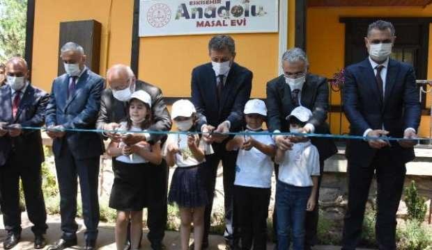 Bakan Selçuk, Türkiye’nin ilk Anadolu Masal Evi’ni Eskişehir’de açtı