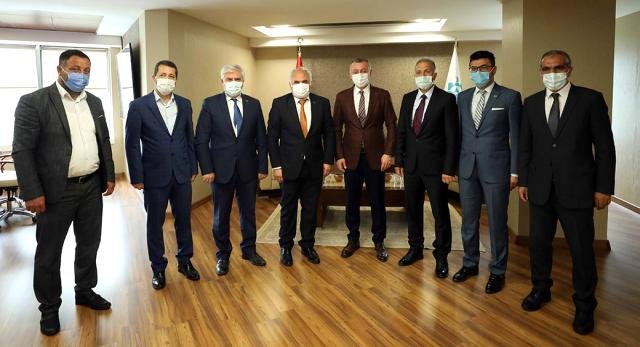 Başkan Büyükakın, “Milletimize Hizmet Etme Çabalarını Takdir Ediyorum”
