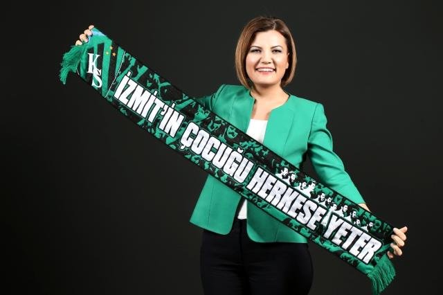 Başkan Hürriyet’ten Kocaelispor’a kutlama
