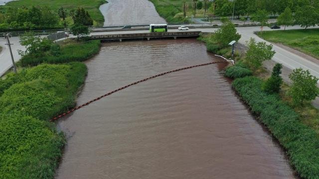 Büyükşehir, çevre felaketinin önüne geçti