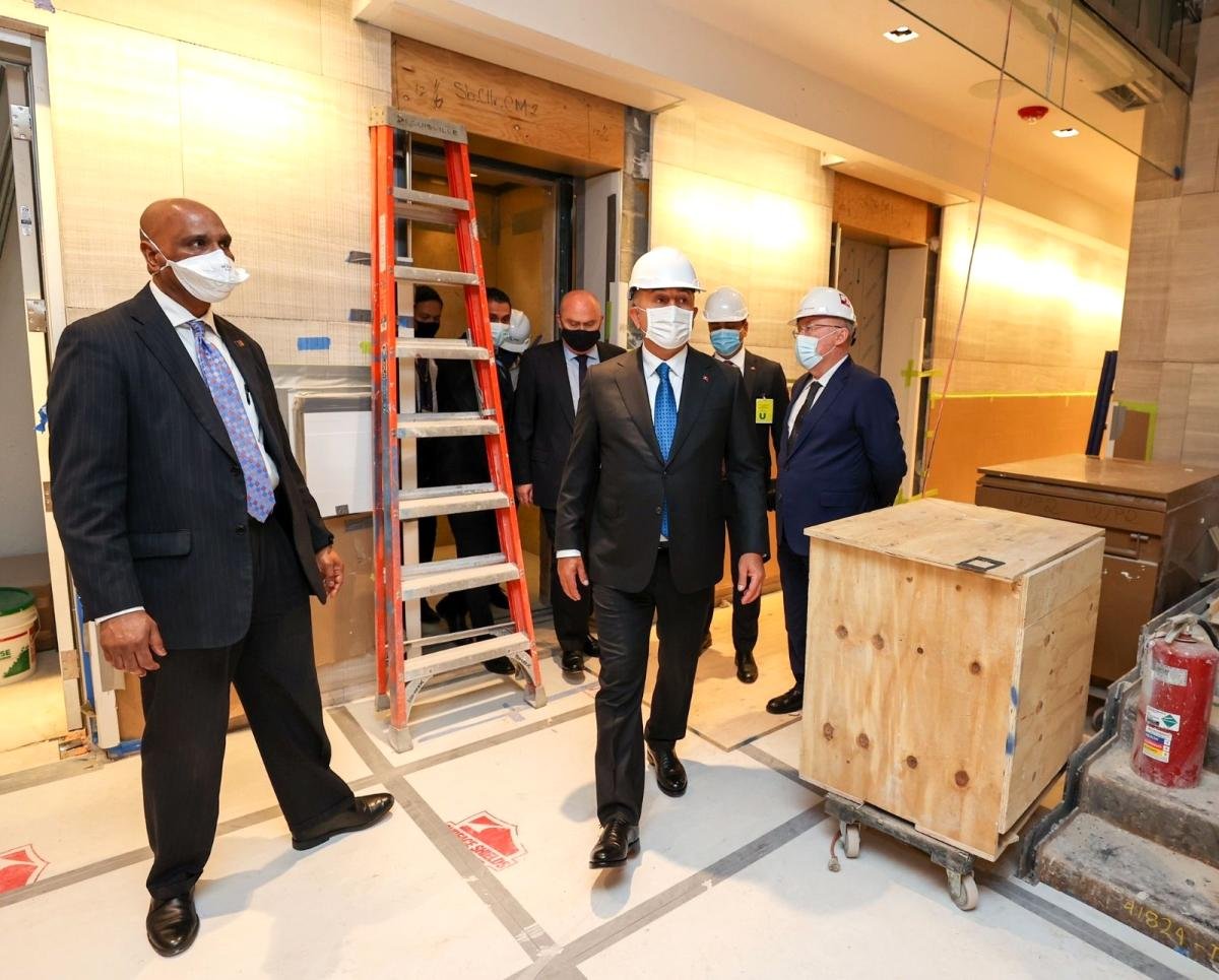 Çavuşoğlu, New York’ta Türkevi Binasını ziyaret etti