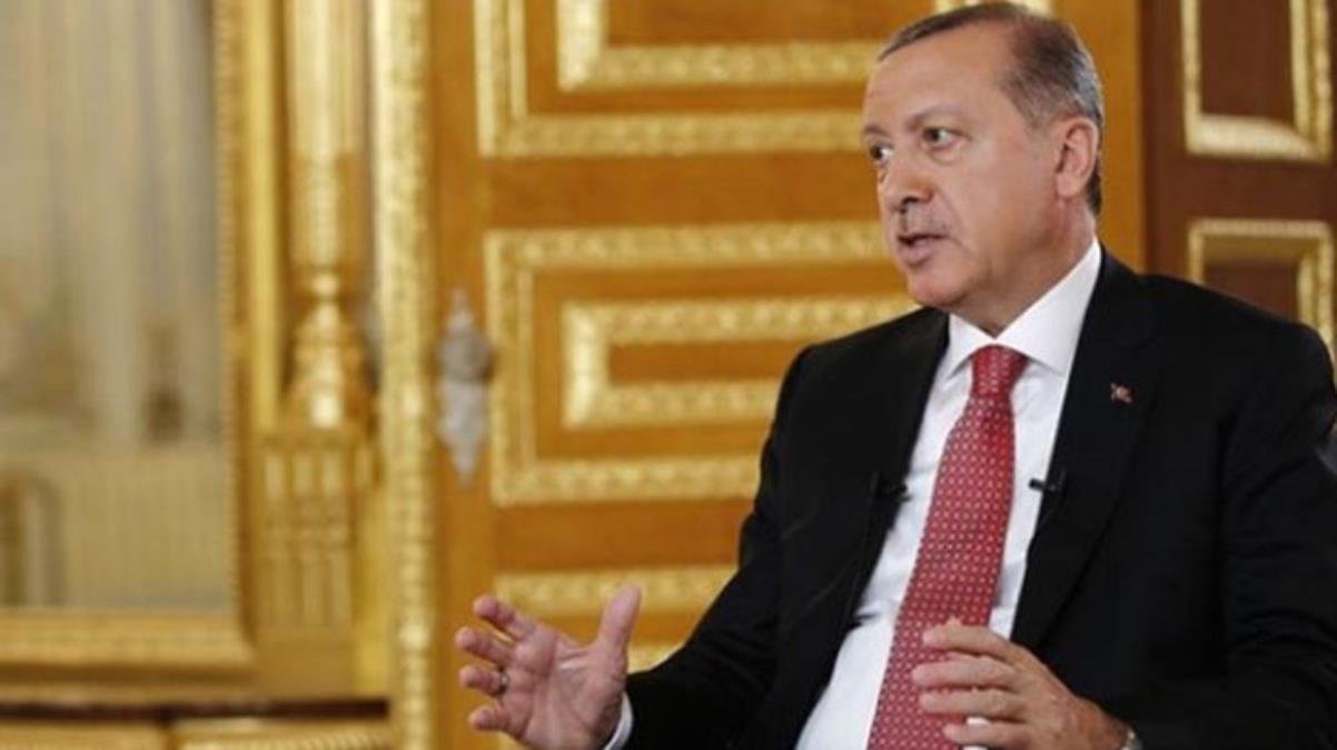 Cumhurbaşkanı Erdoğan, 1 yılın artından canlı yayında gazetecilerin sorularını yanıtlıyor