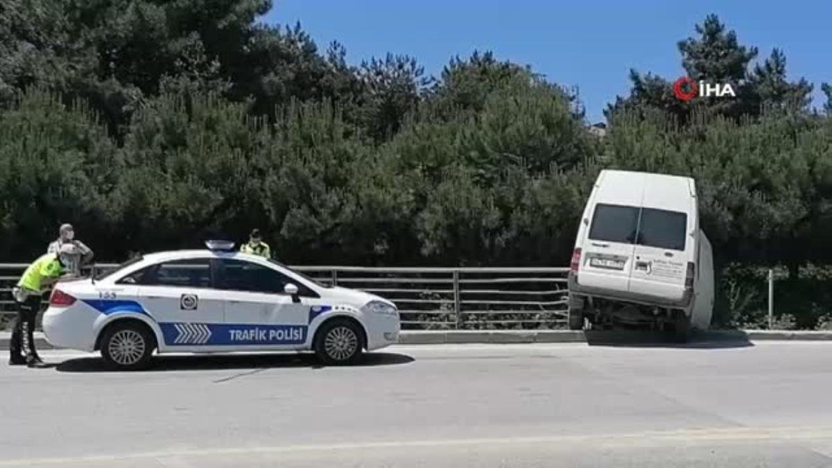 Direksiyon hakimiyetini kaybetti, dereye uçmaktan son anda kurtuldu