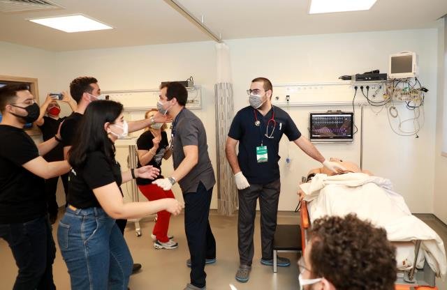 Doktor adayları Rize’de aldıkları simülasyon eğitimiyle saha koşullarına hazırlanıyor