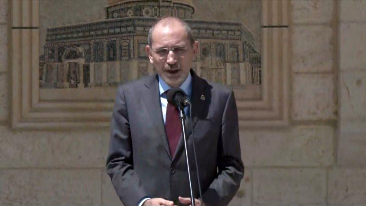 Filistin Devlet Başkanı Mahmud Abbas, Ürdün Dışişleri Bakanı Es-Safedi’yi kabul etti