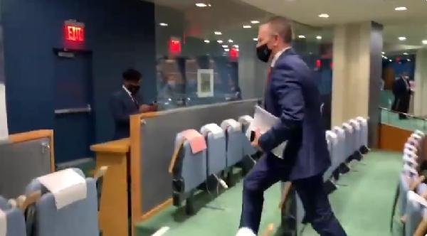 Filistin’in Büyükelçisi konuştu, İsrail Büyükelçisi salonu terk etti