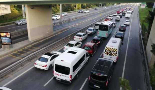 Haftanın ilk gününde İstanbul’da trafik yoğunluğu
