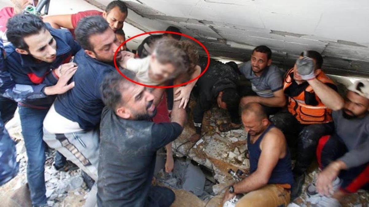 İsrail’in bombaları evini yıktı, Filistinli küçük kız 7 saatin ardından enkazdan böyle çıkarıldı