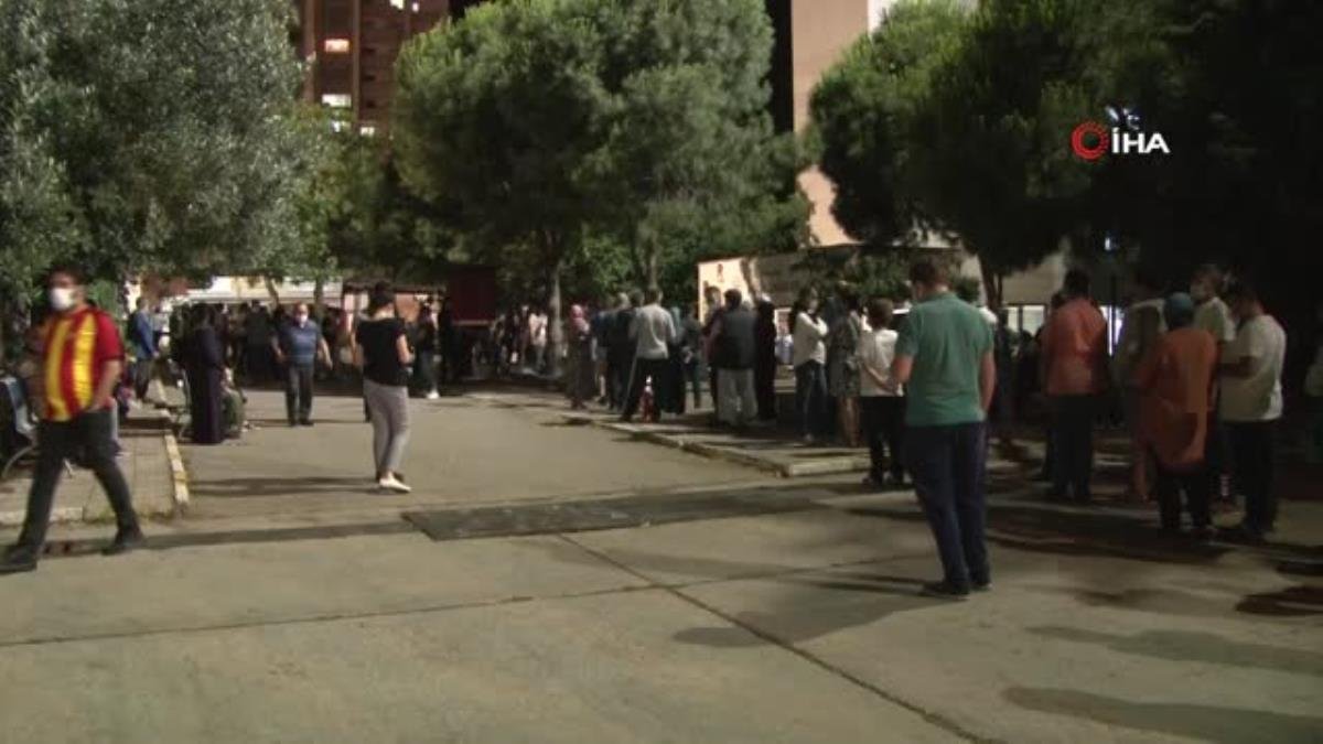 İzmir’de korona virüs aşısına yoğun talep