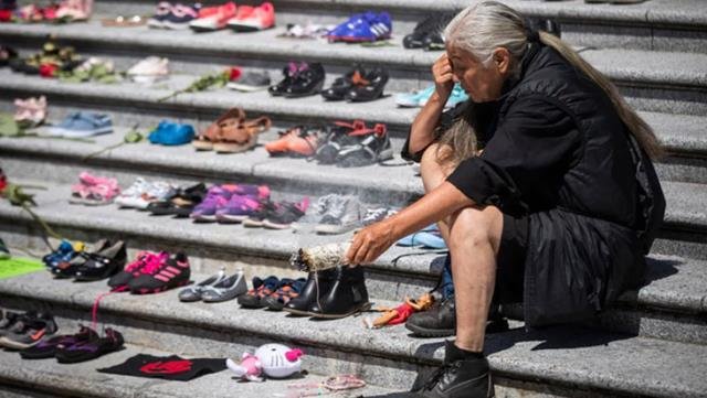 Kanada’da yatılı kilise okullarında 1000’den fazla çocuğun cansız bedeni bulundu! İstismar edip, tıbbi deney yapmışlar
