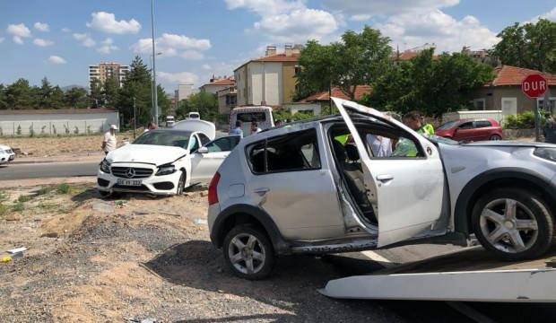 Kayseri’de trafik kazası: Çok sayıda yaralı var