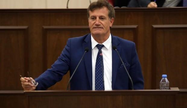 KKTC’de bayrak krizi! Mağusa’da izin verilmeyince…