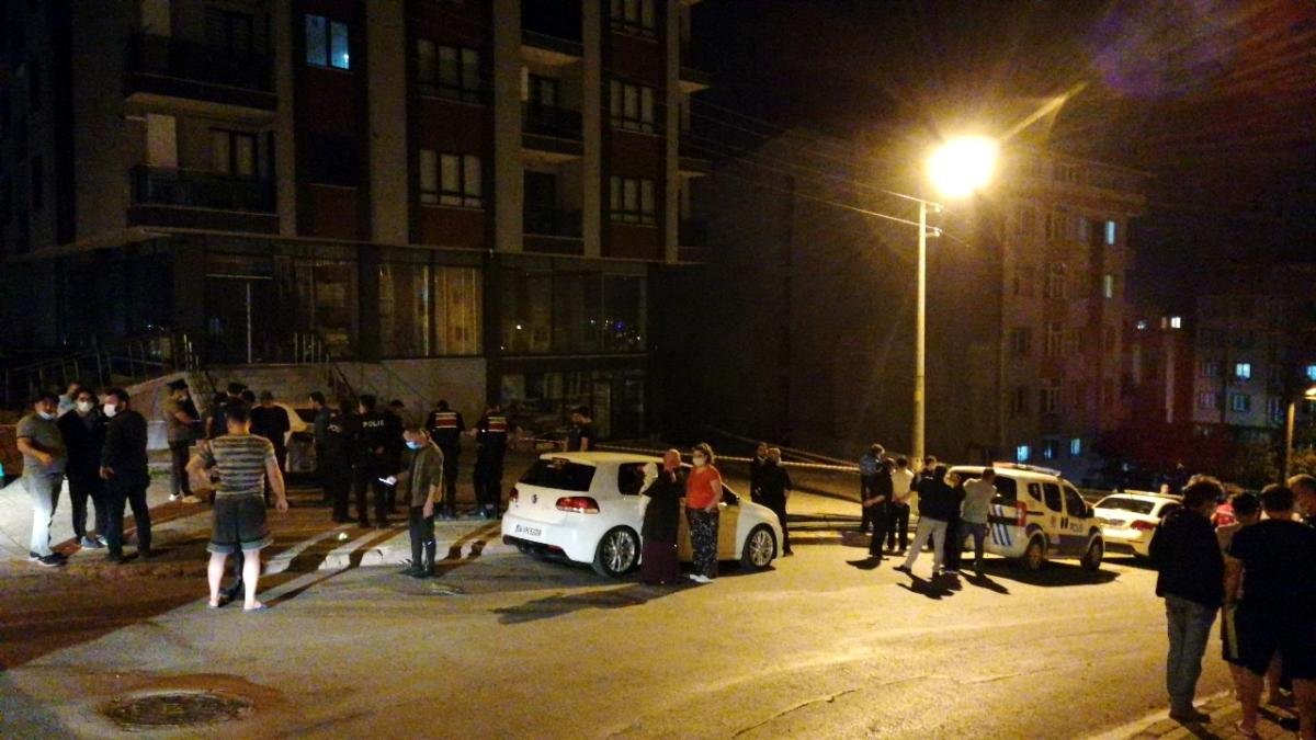 Kocaeli’de altı katlı binada çökme tehlikesi…Bina tedbir amaçlı boşaltıldı