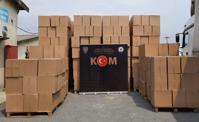 Kocaeli’de gümrük kaçağı 6 milyon 328 bin makaron ele geçirildi