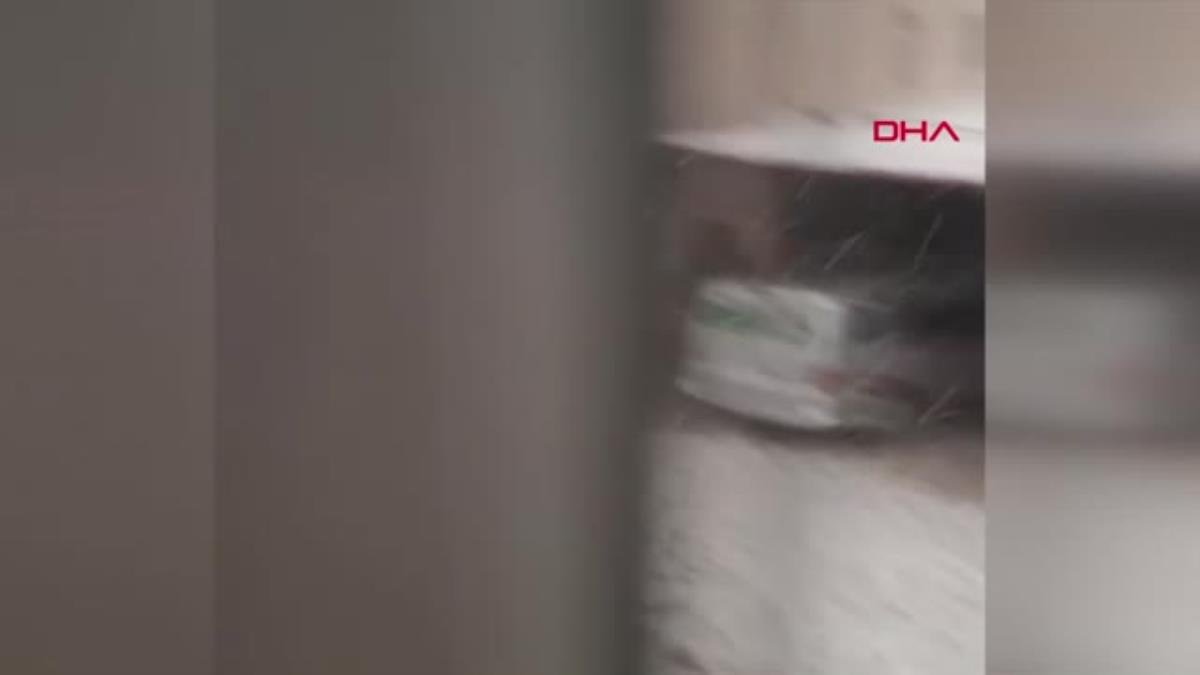KOCAELİ’DE YÜKSEK KESİMLERDE DOLU YAĞDI