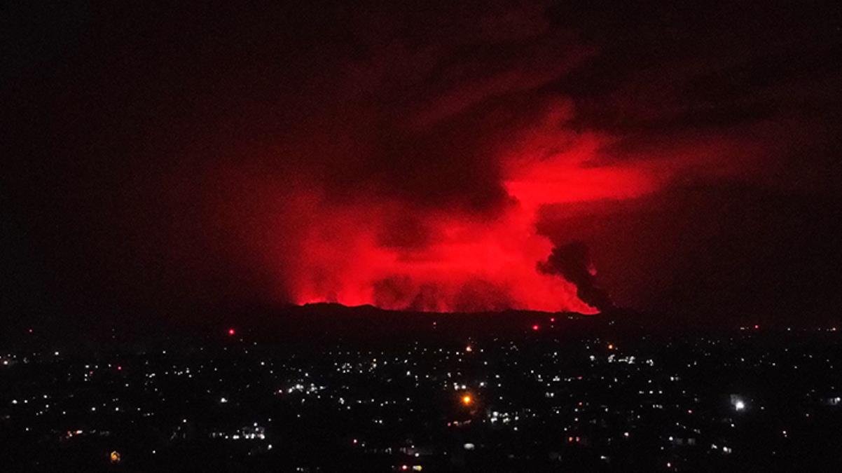Kongo’daki yanardağ patladı! 3 bin 500 kişi Ruanda’ya kaçtı