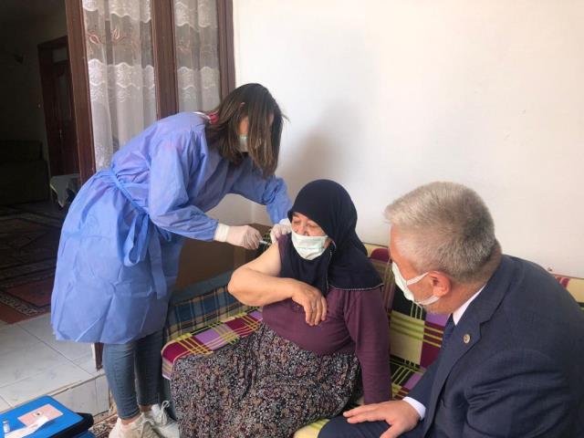 Mevsimlik tarım işçilerine koronavirus aşısı