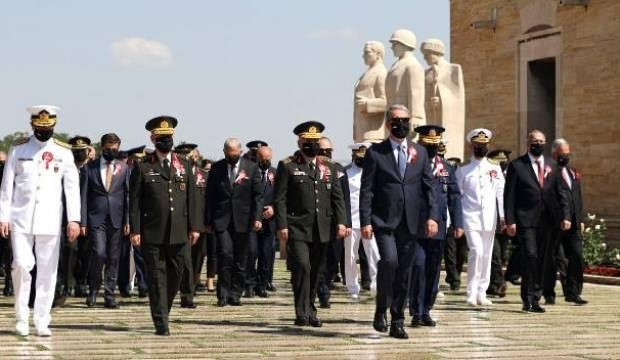 Milli Savunma Bakanı Akar OYAK Genel Kurulu’na katıldı