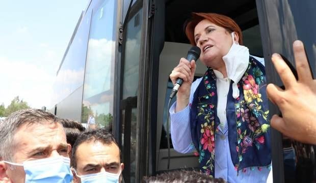 ‘Para etmiyor’ diye Akşener’in önüne döktüğü soğanları gidince geri topladı