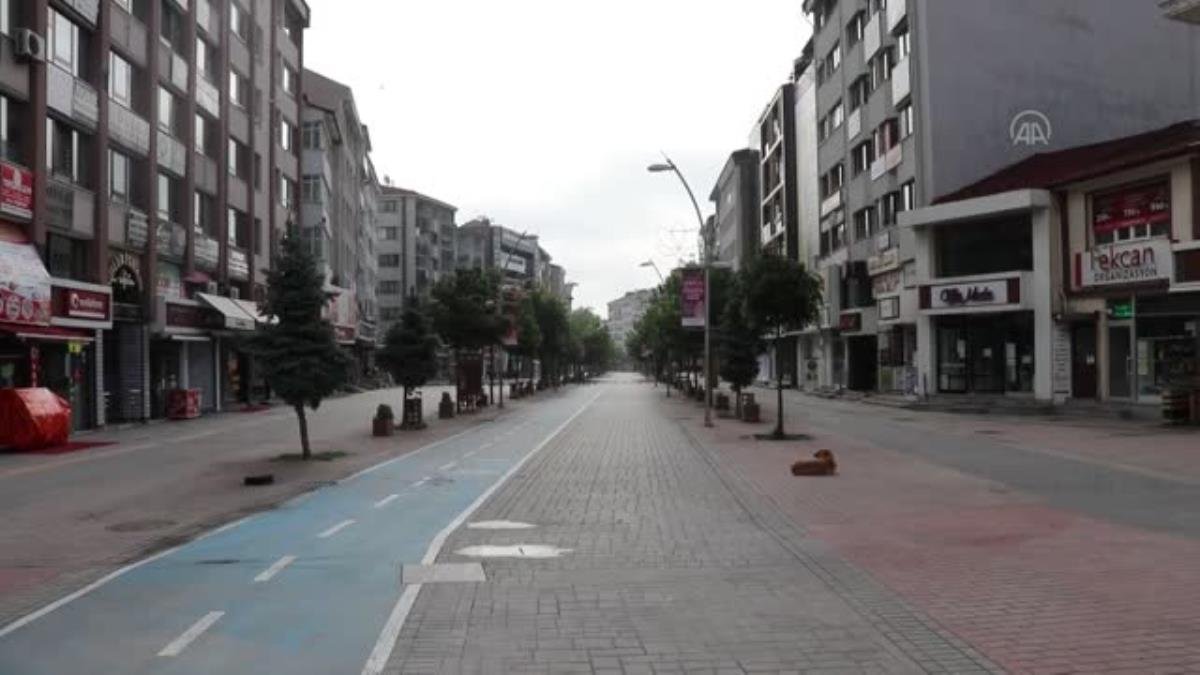 Sokağa çıkma kısıtlamasına uyuluyor