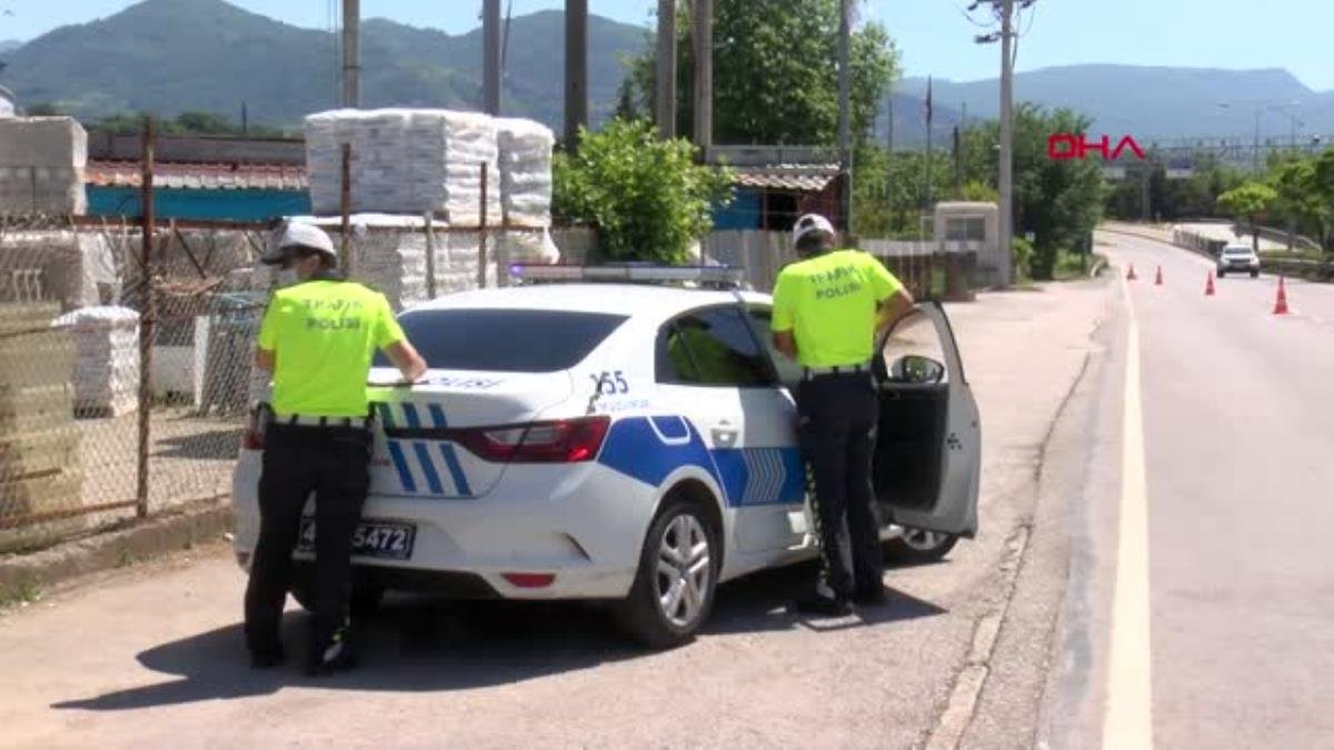 Son dakika haber… KOCAELİ KISITLAMA İHLALİNDEN İŞLEM YAPAN EKİBİ GÖRÜNTÜLEYİNCE GÖZALTINA ALINDI