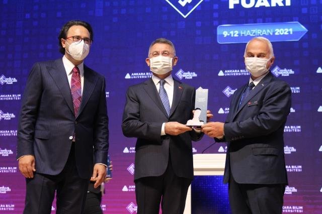 “Uçan araçlara geldiğimizde artık dünya liderliğine oynayacak bir Türkiye göreceksiniz”