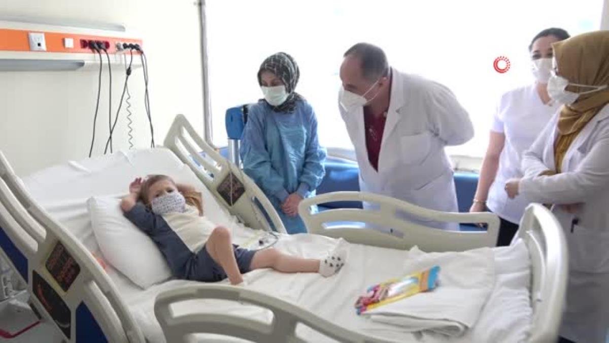 6 aylık bebeğin böbrekleri 6 yaşındaki çocuğa nakledildi