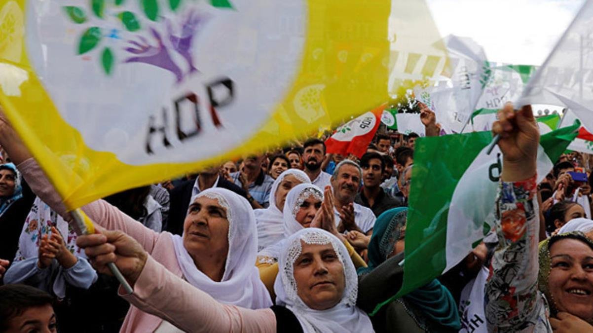 AYM’nin kapatmaya yönelik iddianameyi kabul etmesine HDP’den ilk yorum: Tarihi bir fırsatı heba ettiler