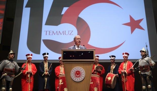 Bakan Akar: Mehmetçiğin nefesi teröristlerin ensesinde