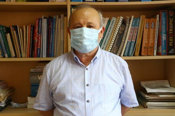 Bilim Kurulu üyesi Akın’dan 18 yaşa aşı çağrısı