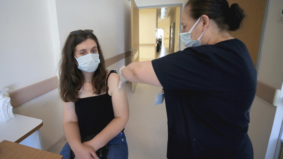 BioNTech, üçüncü doz korona aşısı izni için FDA’ya başvuracak