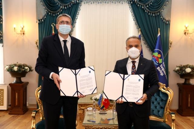 Bursa’da “Osmanlı Dönemi Bosna Edebi Eserleri Sergisi” açıldı