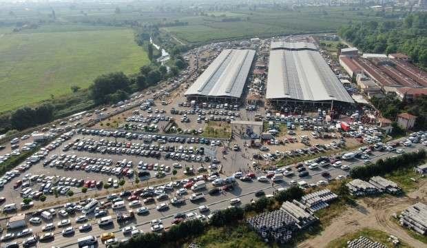 Bursa’da oto pazarını andıran görüntüler dikkat çekti