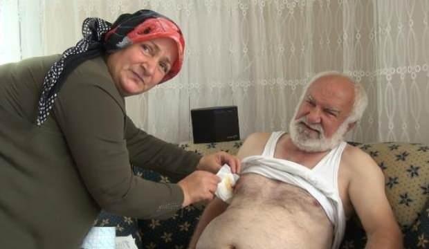 Çay bahçesinde yorgun mermiyle göğsünden yaralandı