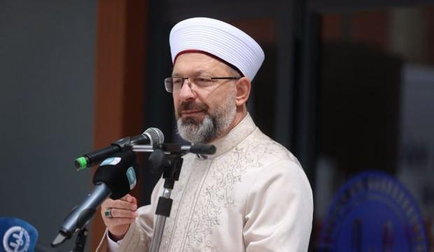 Diyanet İşleri Başkanlığı, Türkiye genelinde 15 Temmuz şehitlerini dualarla andı