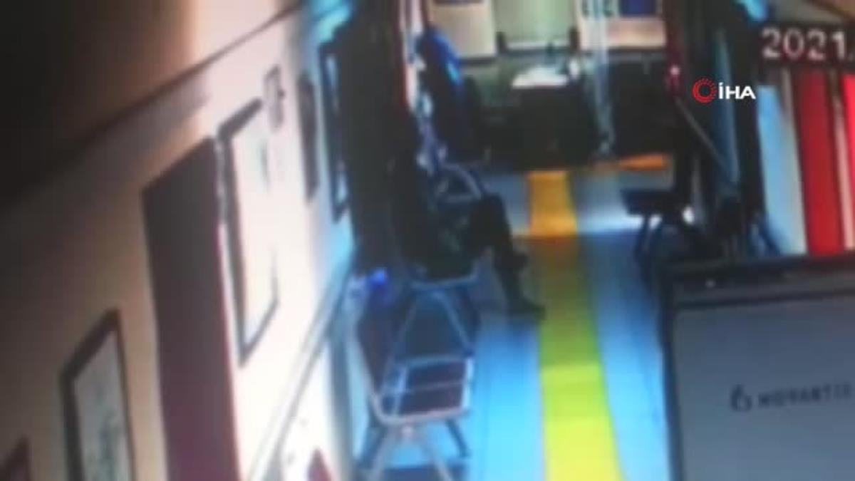 Eski sağlıkçı koleksiyon yapmak amacıyla aşı çalmış