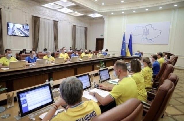 İlk kez çeyrek finale çıkan Ukrayna Milli Takımına, kabineden “formalı” destek
