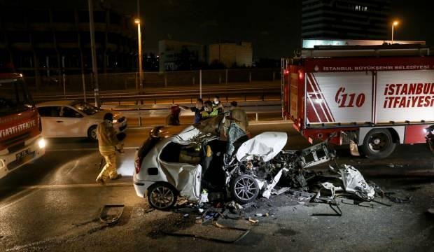 Kamyona arkadan çarptı! Aracın motoru bile koptu! Ölü ve yaralı
