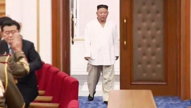 Kim’in sağlık durumuyla ilgili iddialara Güney Kore istihbaratından yanıt: Hasta olsaydı tedavisiyle ilgili ilaçlar getirilirdi