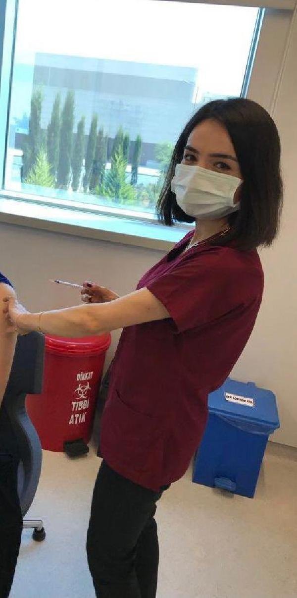 Mersin’de en çok aşıyı Meryem Hemşire yaptı