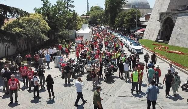 Motosikletçiler, 15 Temmuz şehitleri için konvoy oluşturdu