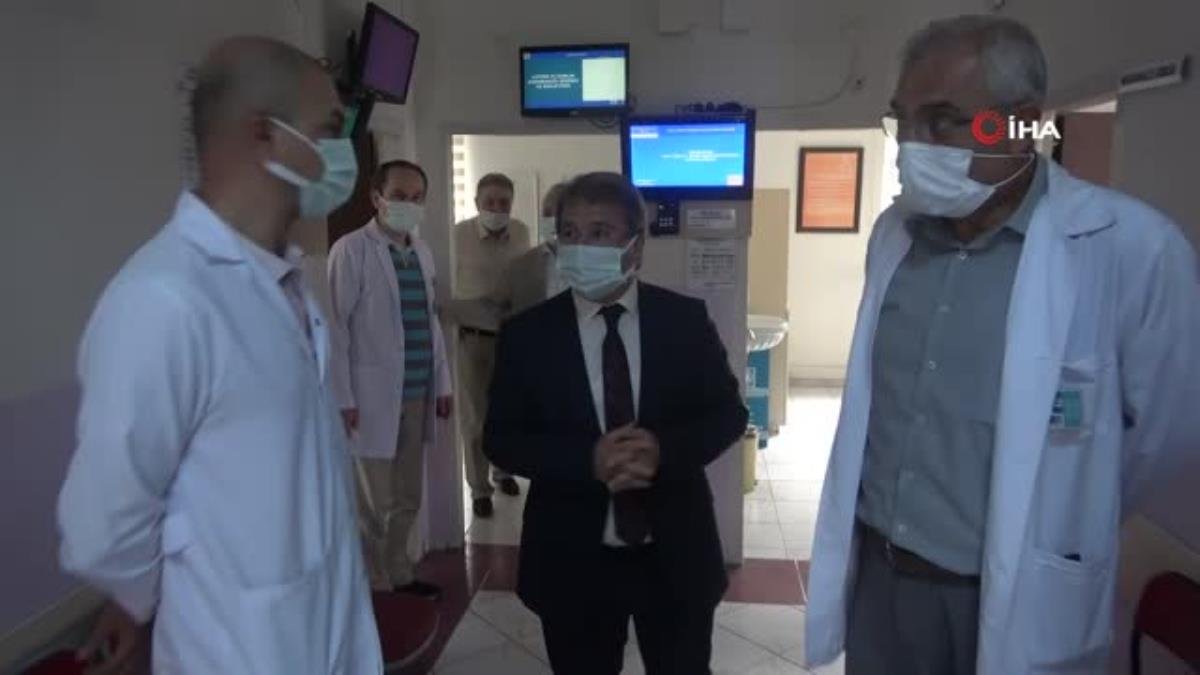 Sağlık Müdürü Benli: “Bilim adamlarına güvenin”